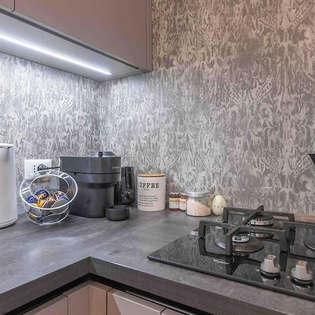Апартаменты Cozy House In The Heart Of Болонья Экстерьер фото